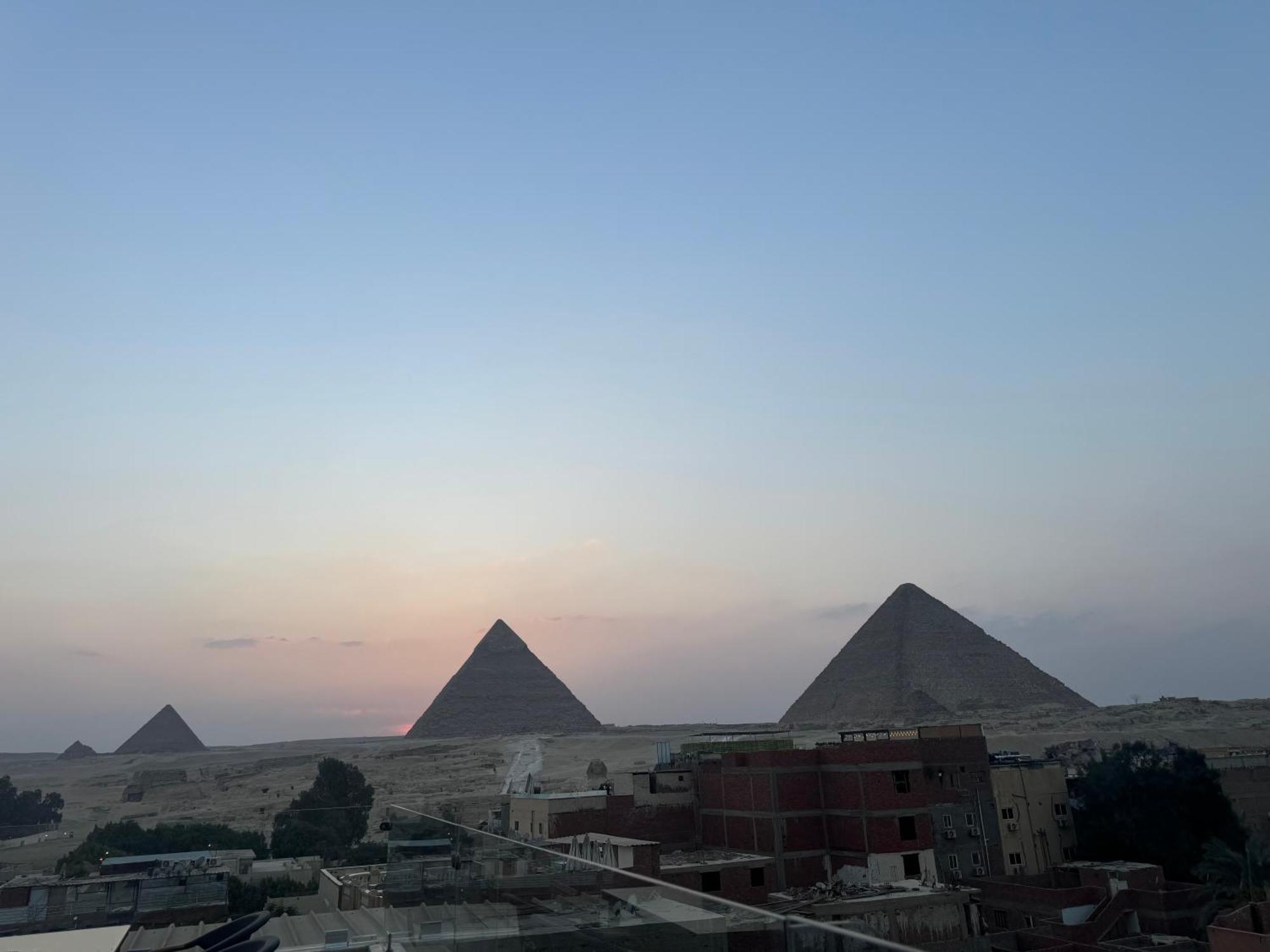 Pyramids And Sphinx Hotel Kafrat al Jabal Exterior photo